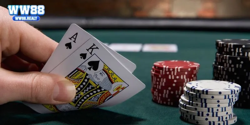 Đánh bài Poker để nhận khoản tiền thưởng cao